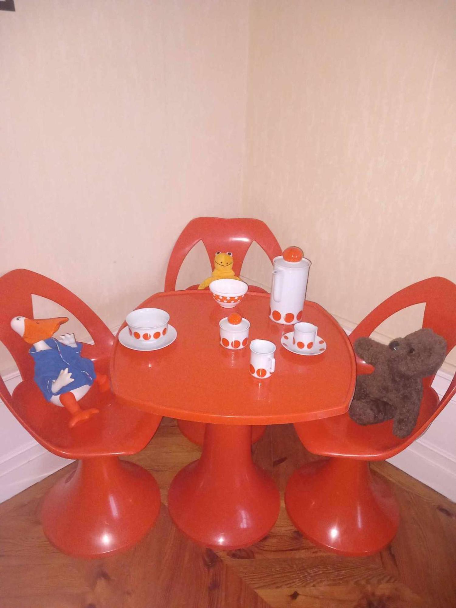 Vintage ,La Capsule Temporelle Wifi Draps Parking Publique Gratuit Apartamento Thiers Exterior foto